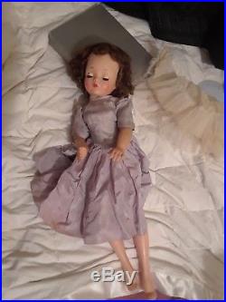 Vintage 20 blue eyed 1950s Madame Alexander Cissy Doll in Tagged Dress + slip