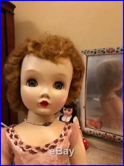 Vintage 25 Binnie Madame Alexander Cissy faced walker doll in original outfit