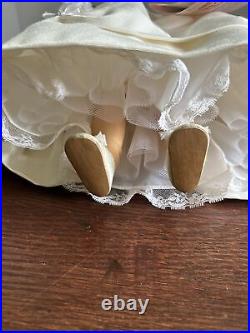 Vintage 60's Madame Alexander Bride Doll With Vail