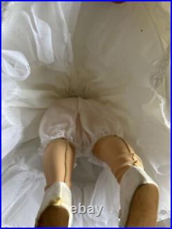 Vintage 60's Madame Alexander Bride Doll With Vail