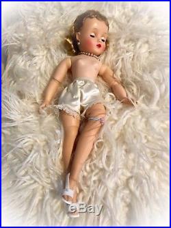 Vintage Madame Alexander 16.5 1960 Bride Doll Elise #1735