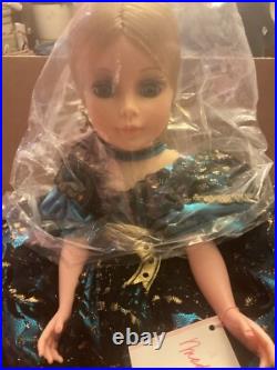 Vintage Madame Alexander 21 Portrait Doll Midnight #2256 with Original Box