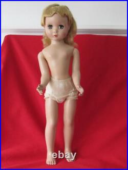 Vintage Madame Alexander Alice In WonderlandMaggie Face20
