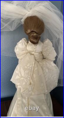 Vintage Madame Alexander Bride Porcelain Doll Limited Edition 1989