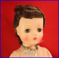 Vintage Madame Alexander Brunette Cissy doll 19 20 Orig. Box MINT