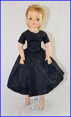 Vintage Madame Alexander Cissy Doll 20