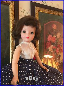 Vintage Madame Alexander Cissy Doll 20 Brunette 1950s