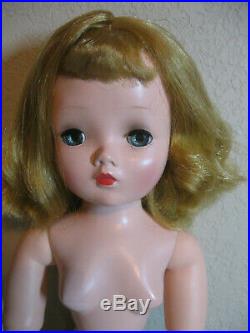 Vintage Madame Alexander Cissy Doll With Great Coloring
