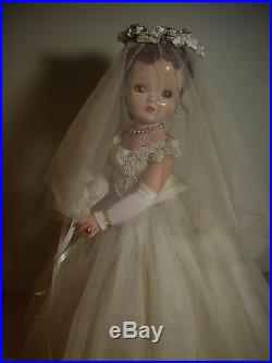 Vintage Madame Alexander Cissy Doll in Original Wedding Gown 21