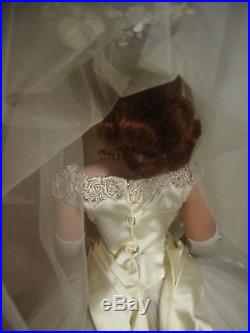 Vintage Madame Alexander Cissy Doll in Original Wedding Gown 21
