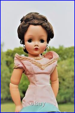 Vintage Madame Alexander Cissy Doll in Torso Gown 1955 RARE