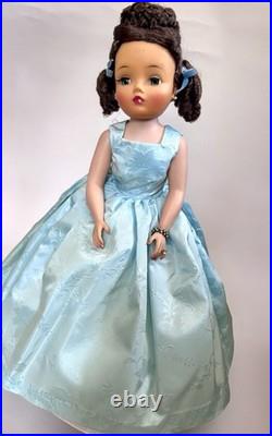 Vintage Madame Alexander Cissy -Melanie Gone with the Wind, 1961 doll, 21 #2235