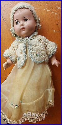 Vintage Madame Alexander Dionne Quintuplet Dolls With Bed