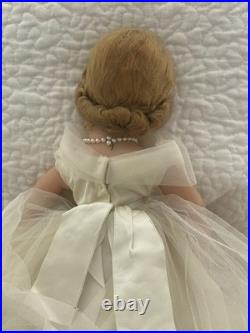 Vintage Madame Alexander Elise Blonde Bride Doll 15-16 No Factor Box 1950-1959
