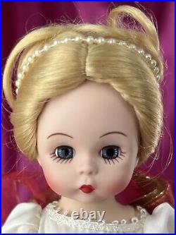 Vintage Madame Alexander Golden Gift Doll Wendy 8 Christmas #40305 LE 450 2004