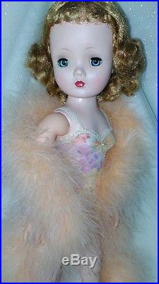 Vintage Madame Alexander Pretty Blonde Cissy Doll