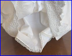Vintage Madame Alexander Victoria Baby Doll 5760 White Gown CRYER WORKS! SEE VID