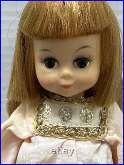 Vintage madame alexander wendy kins