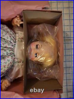 Vtg madame alexander pussycat doll 3222 Blonde N.I.b