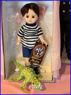 WOW Rare and HTF Madame Alexander Addams Famity Broadway Musical Set