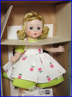 Wendy Dressed for a Summer Morning #424 Mint in Box with withTag and Booklet
